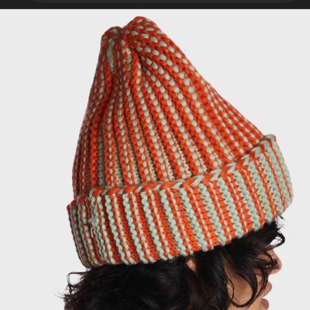 Dolls Kill Ombré Ribbed Knit Beanie in orange & mint green - Picture 4 of 4